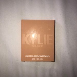 Kylie cosmetics salted caramel highlighter